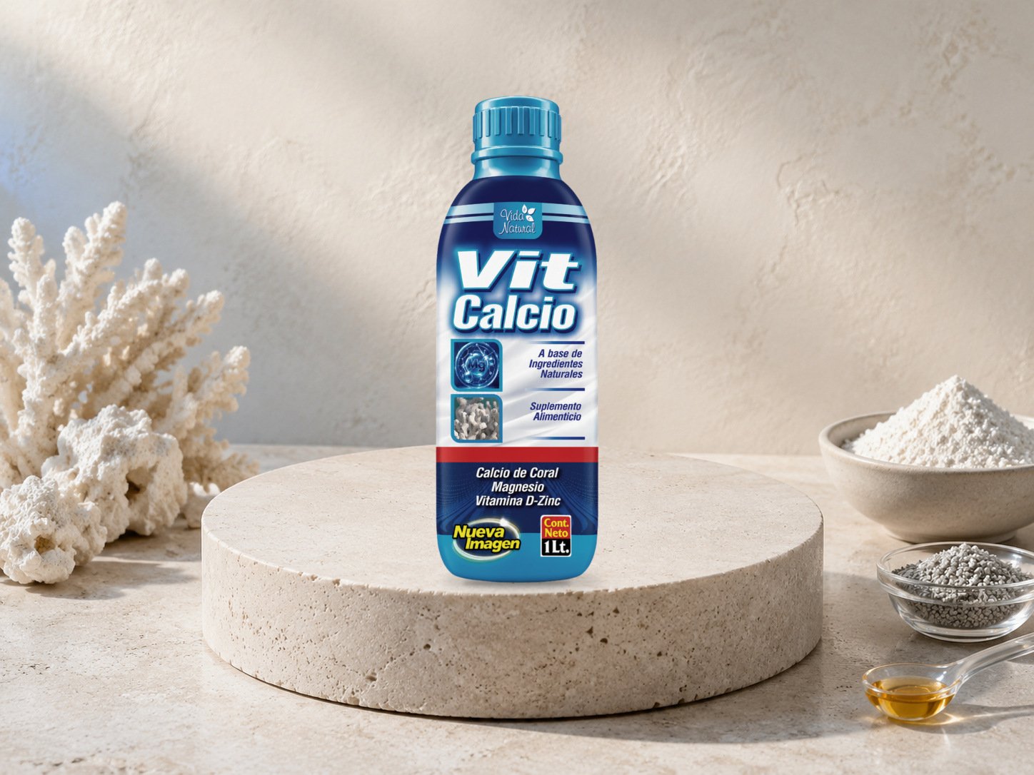 Vit Calcio Vida Natural apoyado sobre la superficie de un pedestal circular de piedra
